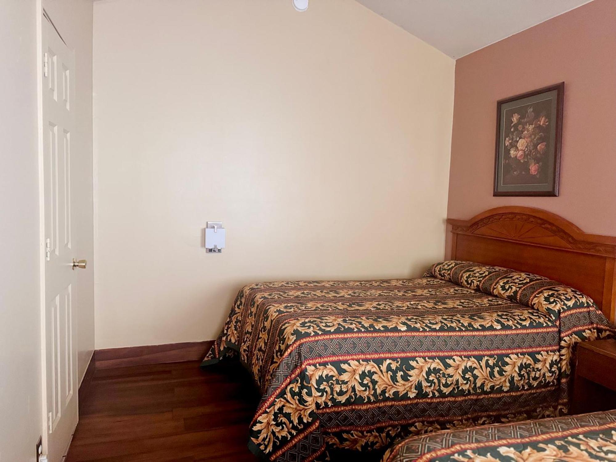 Payless Inn Kingfisher Екстер'єр фото